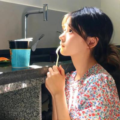 布衣之下万贯之身